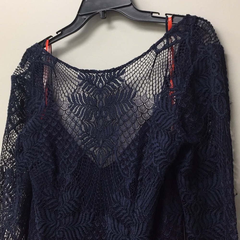 Monique Lhuillier Long Sleeve Formal Lace Gown - Picture 3 of 11